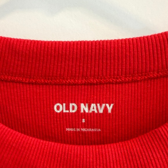 Old Navy Bold Red Sleeveless Top - Picture 3 of 4